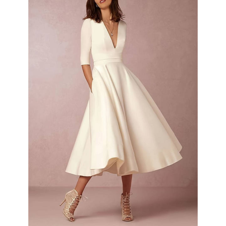Gertrud | Robe à col en V pour femmes | Blanc